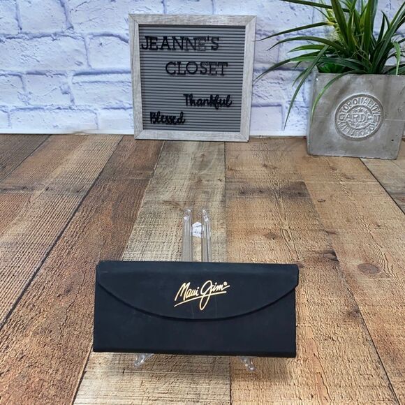 MAUI JIM BLACK MATTE FINISH TRI-FOLD HARD SUNGLASSES CASE - Picture 1 of 8